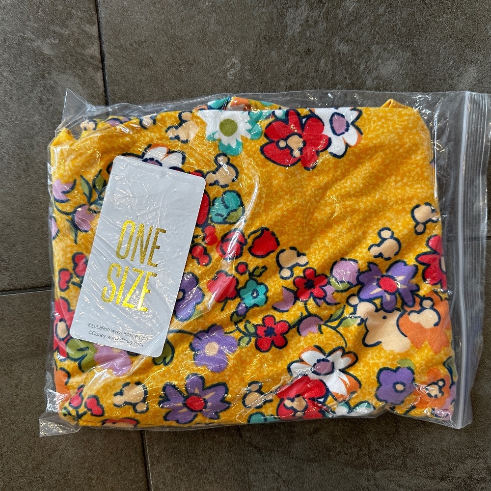 Brand New LulaRoe Disney Mickey Leggings - OS
